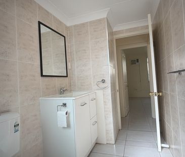 Convenient Living in a Central Currajong Location! - Photo 6