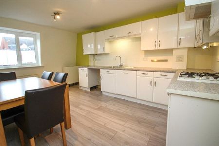 2 bedroom end of terrace house to rent - Photo 5