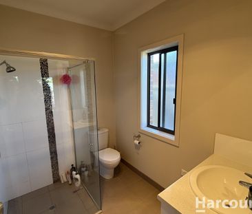 Stylish Family Home - Photo 4