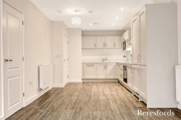 4 bedroom terraced house to rent - Photo 1