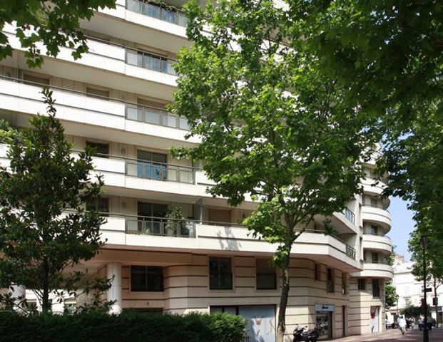 location Appartement T3 DE 75.2m² À LEVALLOIS PERRET - Photo 1