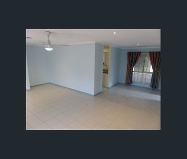 PREPARE YOURSELF FOR SUMMER! DUCTED A/C AND SOLAR! - Photo 3