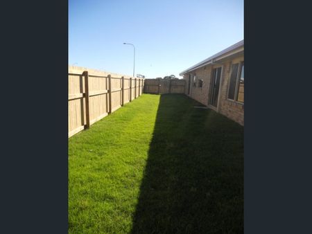 Your Next Family Home Awaits in North Mackay! - Photo 2