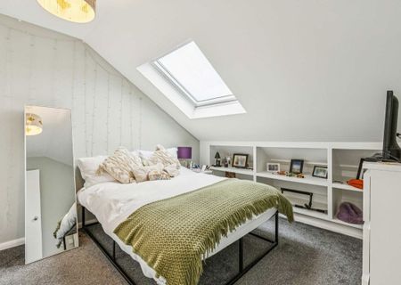 Southcroft Road, SW17 9TR, London - Photo 4