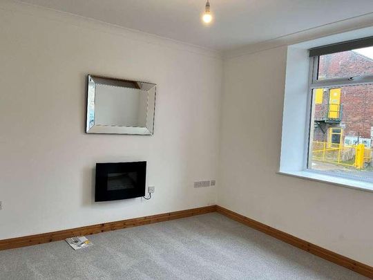 Oxford Street, Carnforth, LA5 - Photo 1