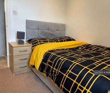 1 bedroom in a house share to rent - Photo 4