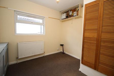 3 bedroom bungalow to rent - Photo 3