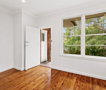 CHARMING HOME WITH LEAFY OUTLOOK AND LARGE GARDEN - Photo 3