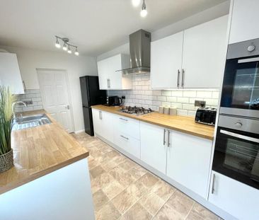 2 bedroom terraced house to rent - Photo 5