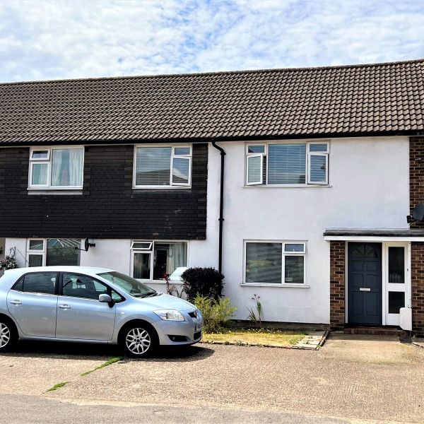 Chertsey Road, Byfleet, Surrey, KT14 - Photo 1