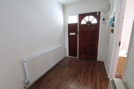3 bedroom terraced house to rent - Photo 5
