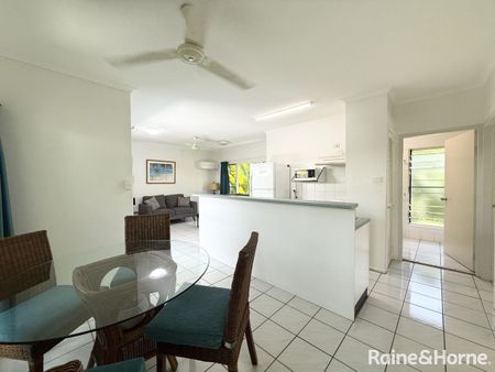 2 BEDROOM : 1 BATHROOM : FULLY FURNISHED : RESORT STYLE LIVING : CLOSE TO TOWN & BEACH - Photo 3