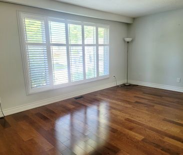 For Lease - 16 Mansfield Crescent, Whitby, Ontario - Photo 3