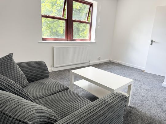 158A Woodsley Road, Flat 12, LS2 9LZ, Leeds - Photo 1