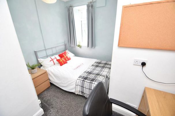 4 bedroom house to rent - Photo 1
