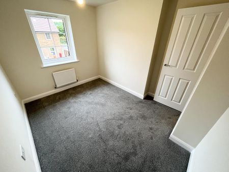 3 bedroom semi-detached house to rent - Photo 3