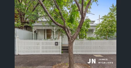 Effortless Port Melbourne Living in a Stylish Three-Bedroom Home - Photo 4