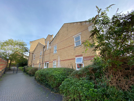 Thames Circle, London, E14 - Photo 4