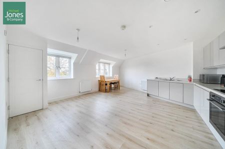 2 bedroom flat to rent - Photo 2