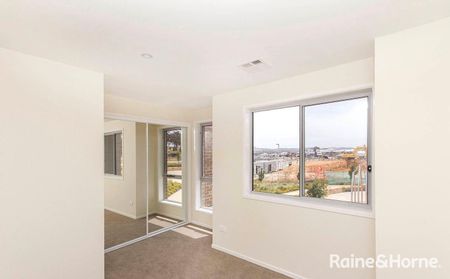 10/21 Samaria Street, Crace ACT 2911 - Townhouse For Rent | Domain - Photo 4