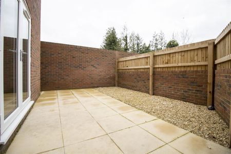 Elmgrove Road East, Hardwicke - Photo 2