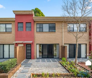 “Your Dream Townhouse Awaits in Castle Hill!” - Photo 3