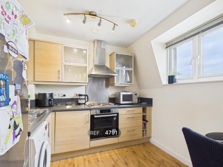 2 bedroom apartment to rent - Photo 5