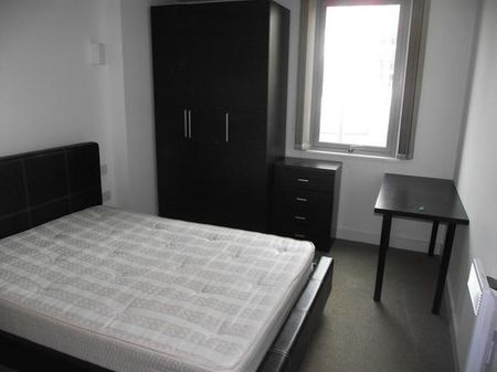 2 bedroom flat to rent - Photo 5