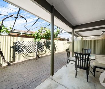 Secure. Neat. Easy-Care. - Photo 2