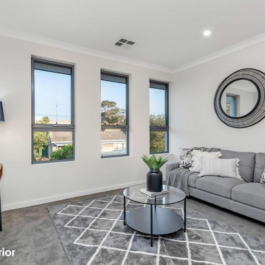 Highly Sought After Location - Executive Living - Photo 1