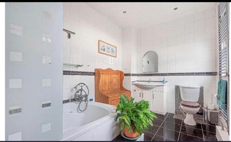 Room in a Shared House, Grange Terrace, LS7 - Photo 4