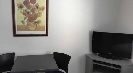 City Studio Apartment NR. Viaduct - Photo 2