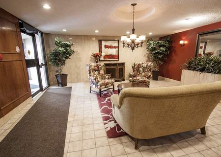 Park Royal Estates - Photo 2