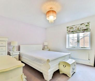 3 bedroom semi-detached house to rent - Photo 3