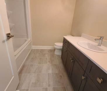 For Lease - 3287 Homestead Drive, Hamilton, Ontario - Photo 3