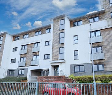 2 Bed, First Floor Flat - Photo 2