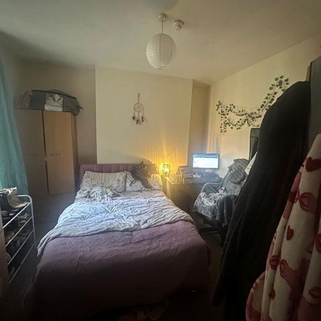 11 Lawrence Street Apt 1, Belfast, BT7 1LE - Photo 4