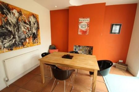 Kew Drive, Leicester - Photo 3