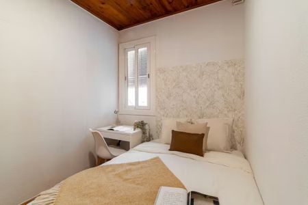 Carrer dAragó, Barcelona, Catalonia 08015 - Photo 3