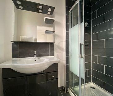 Condé sur Noireau, - Photo 1