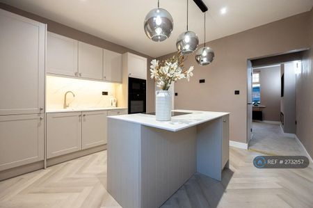 2 bedroom terraced house to rent - Photo 2