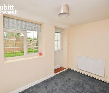 3 bedroom terraced house to rent - Photo 6