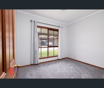 2/8 Station Avenue, Blackwood, SA 5051 - Photo 2