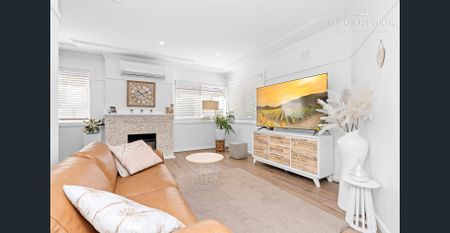 Convenient 3-Bedroom Home with Outdoor Entertaining - Photo 3