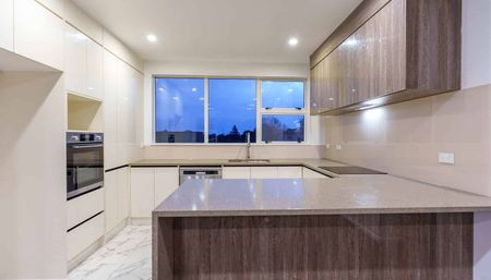 Brand New Spacious 3 bed 2 bathrooms for rent - Photo 3