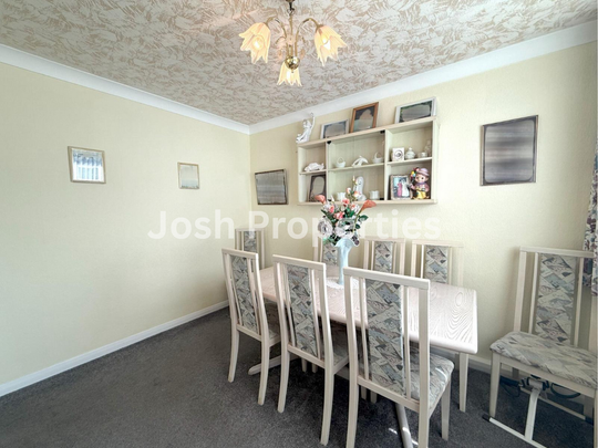 2 bedroom ground floor flat to rent - Photo 1