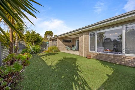 16 Creekstone Drive, Alfredton - Photo 2