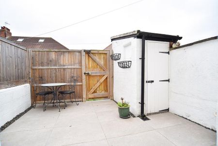 2 bedroom terraced house to rent - Photo 3