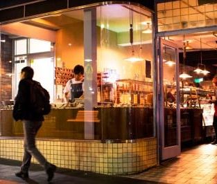 North-facing views with space and ultra convenience - Photo 6