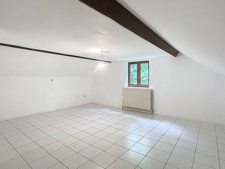 Prachtige villa met maar liefst 4 slaapkamers en 2 badkamers! - Foto 3